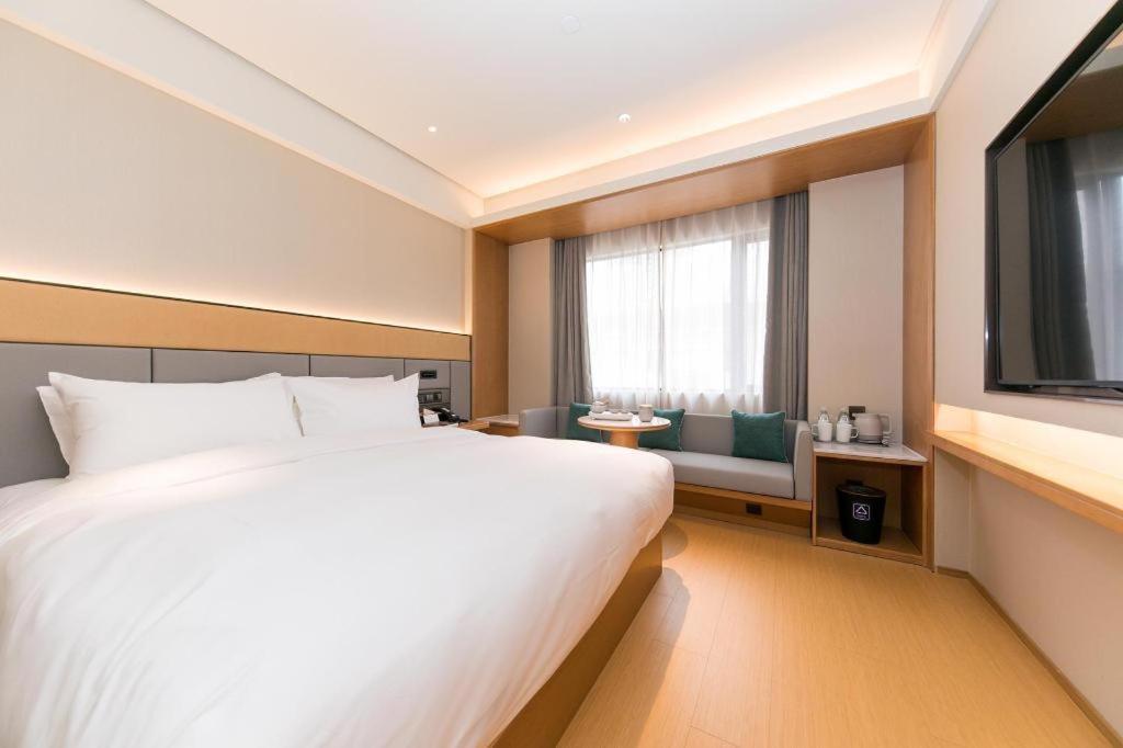 Ji Hotel Shanghai Xujiahui מראה חיצוני תמונה