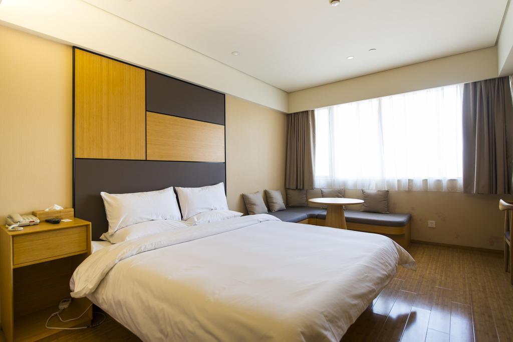 Ji Hotel Shanghai Xujiahui מראה חיצוני תמונה