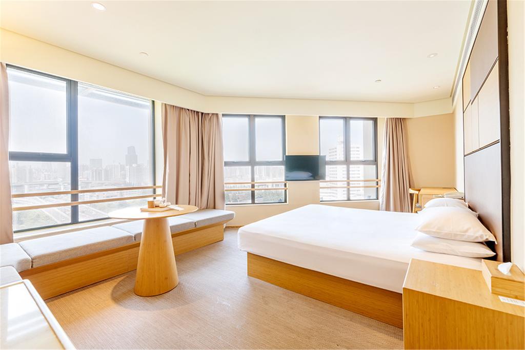 Ji Hotel Shanghai Xujiahui מראה חיצוני תמונה